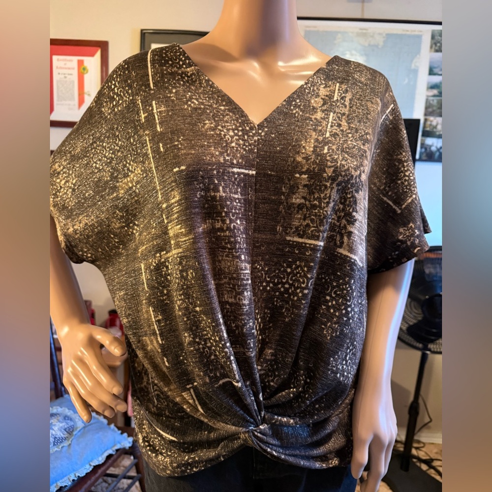 PerSeption Concept Black and Gold Blouse size large.